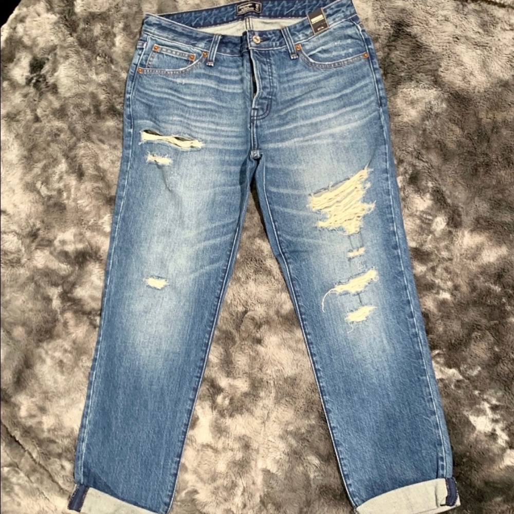 {NWT} A&F Boyfriend JEANS!!!